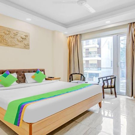 Treebo Sai Village Gold Souk - Sec 43 غورغاون المظهر الخارجي الصورة