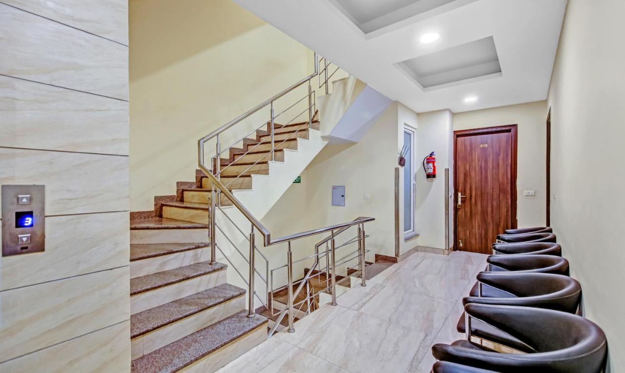 Treebo Sai Village Gold Souk - Sec 43 غورغاون المظهر الخارجي الصورة