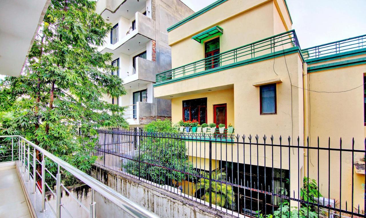 Treebo Sai Village Gold Souk - Sec 43 غورغاون المظهر الخارجي الصورة
